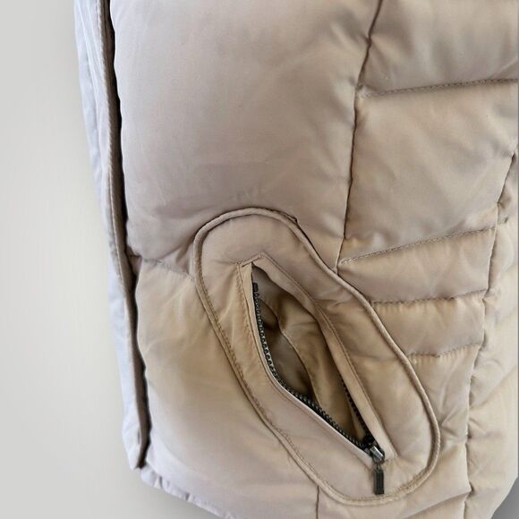 Street One Puffer Quilted Vest Tan Beige Size 6/8 Full Zip Buttons Turtle Neck - Picture 8 of 16